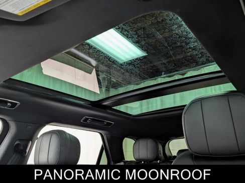 Used 2025 Land Rover Range Rover Sport SE AWD/4WD image 15