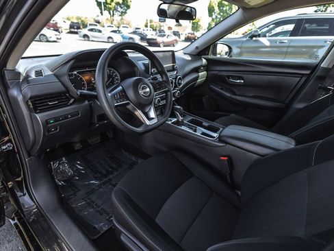 Used 2024 Nissan Sentra SV FWD image 19
