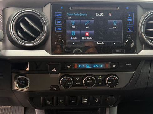 Used 2016 Toyota Tacoma TRD Off-Road w/ Premium & Technology Package image 22