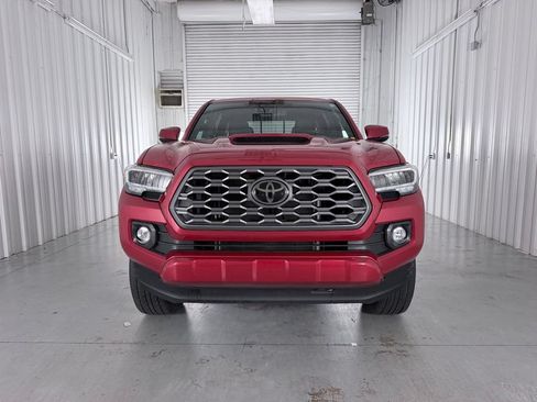 Used 2022 Toyota Tacoma TRD Sport w/ TRD Premium Sport Package AWD/4WD image 2