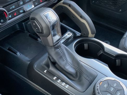 New 2025 Ford Bronco Badlands image 41