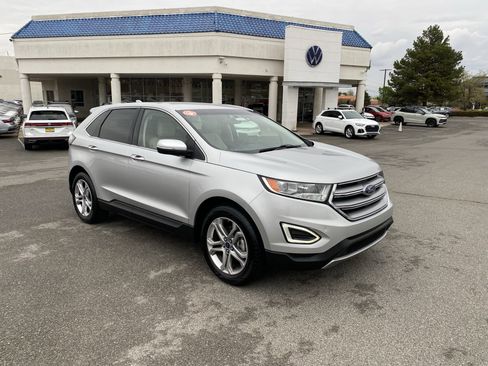 Used 2017 Ford Edge Titanium FWD image 43