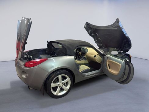 Used 2006 Pontiac Solstice Convertible w/ Premium Package RWD image 15