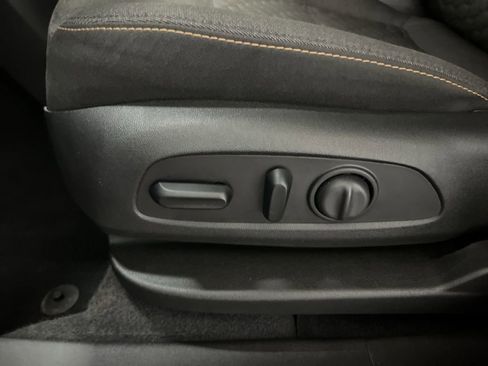 Used 2020 Chevrolet Equinox LT image 20