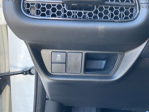 Certified 2024 Honda HR-V LX image 19