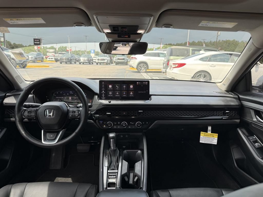 Used 2025 Honda Accord Touring image 3