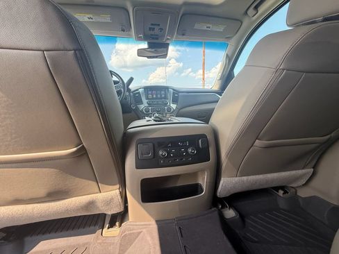 Used 2017 Chevrolet Suburban Premier AWD/4WD image 21