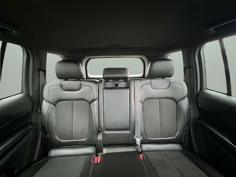 Used 2024 Jeep Grand Cherokee Altitude image 20