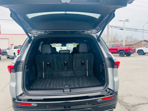 Used 2025 Buick Enclave Sport Touring image 35