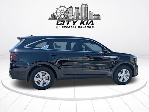 New 2026 Kia Sorento LX FWD image 6