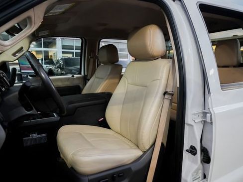 Used 2012 Ford F250 Lariat w/ Lariat Interior Pkg image 24