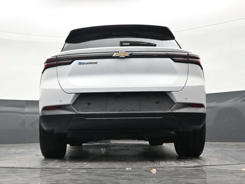 Used 2025 Chevrolet Equinox EV LT FWD image 23