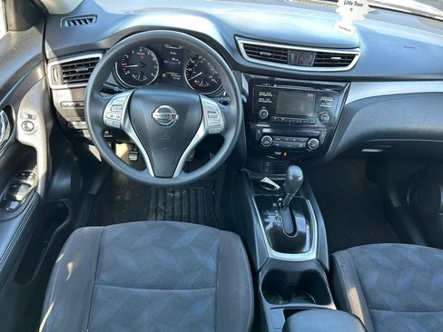 Used 2015 Nissan Rogue SV image 14