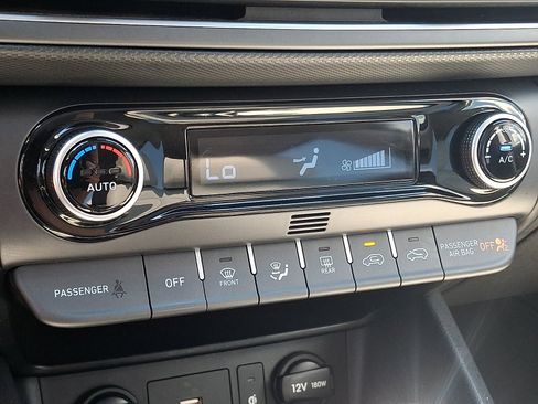 Certified 2023 Hyundai Kona Limited AWD/4WD image 17