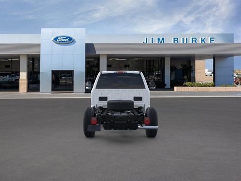 New 2026 Ford F350 XL w/ XL Chrome Package RWD image 5