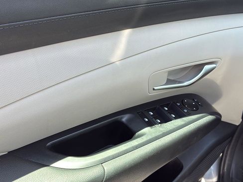 Used 2025 Hyundai Tucson SEL FWD image 12