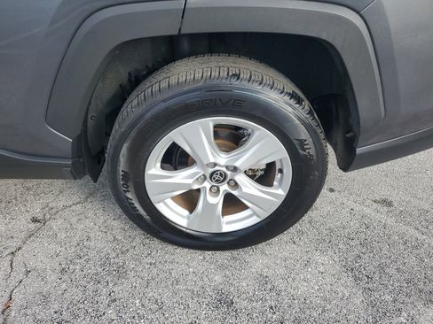 Used 2021 Toyota RAV4 XLE image 7