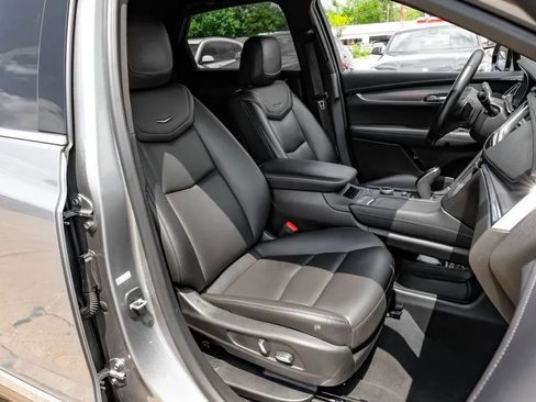 Used 2023 Cadillac XT5 Luxury FWD image 44