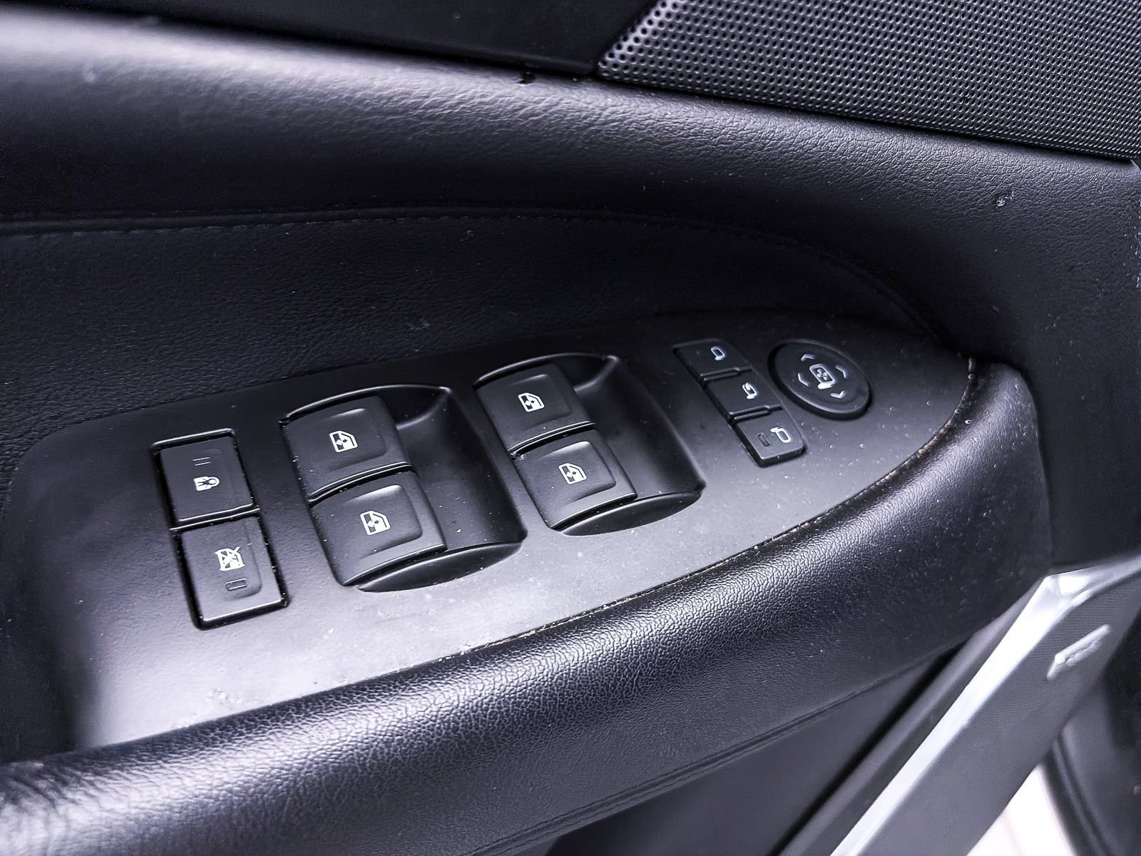 Used 2020 Cadillac Escalade ESV Luxury AWD/4WD image 16