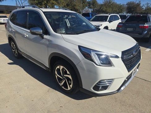 Used 2023 Subaru Forester Touring image 1