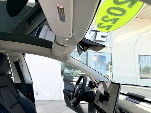 Used 2022 Tesla Model 3 Long Range image 27