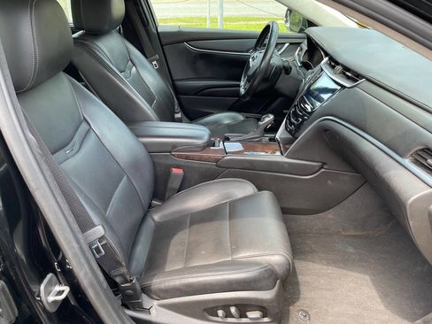Used 2014 Cadillac XTS w/ Rear Seat Comfort Package image 30
