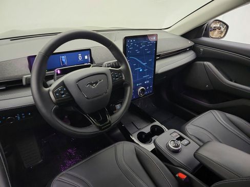 Used 2024 Ford Mustang Mach-E Premium image 9