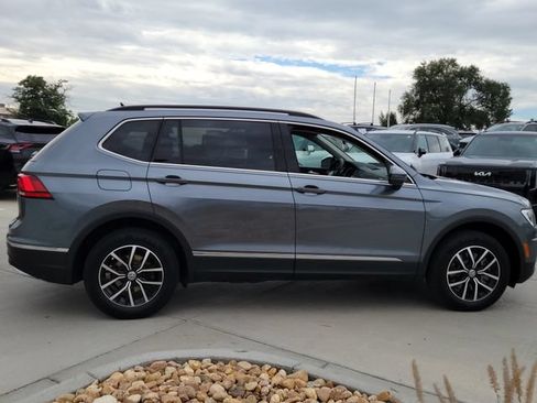 Used 2021 Volkswagen Tiguan SE FWD image 6