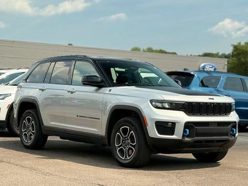 Used 2022 Jeep Grand Cherokee Trailhawk w/ Luxury Tech Group III AWD/4WD image 33