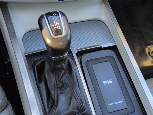 Used 2019 Volvo XC60 T6 Inscription w/ Protection Package Premier image 12