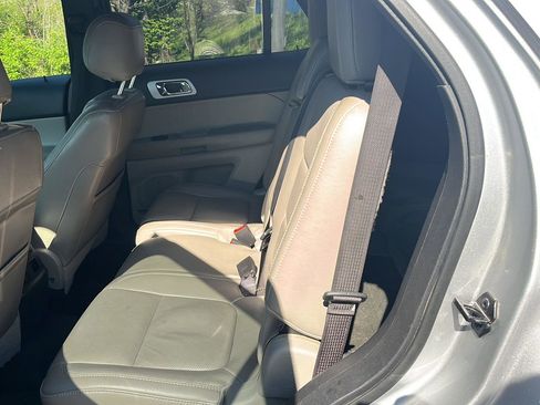 Used 2011 Ford Explorer Limited w/ 302A Rapid Spec Order Code image 22