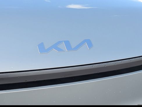 New 2026 Kia EV9 Wind image 11