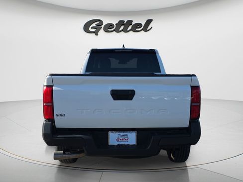 Used 2025 Toyota Tacoma SR image 5