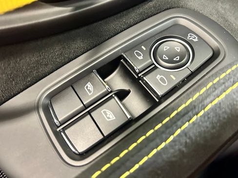Certified 2022 Porsche 718 Cayman GT4 RWD image 10