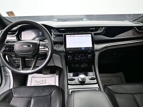 Used 2023 Jeep Grand Cherokee Overland w/ Rear Seat Video Group I AWD/4WD image 32