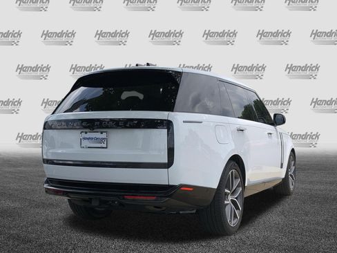 Used 2024 Land Rover Range Rover Long Wheelbase SE AWD/4WD image 10