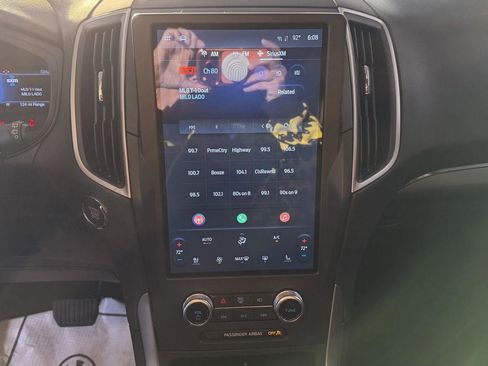 Used 2022 Ford Edge SEL w/ Convenience Package image 18