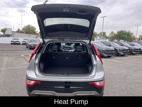 Used 2023 Kia Niro Wind w/ Wind Preserve Package FWD image 14