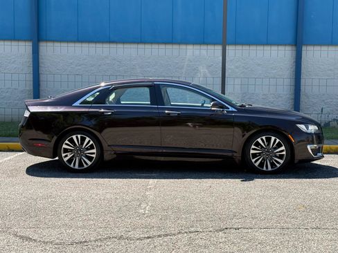 Used 2020 Lincoln MKZ Reserve FWD image 8