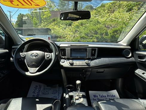 Used 2015 Toyota RAV4 Limited AWD/4WD image 27