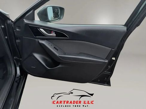 Used 2016 MAZDA MAZDA3 i Touring w/ Popular Equipment Package FWD image 18