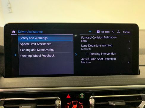 Used 2022 BMW X4 xDrive30i w/ M Sport Package 2 AWD/4WD image 40