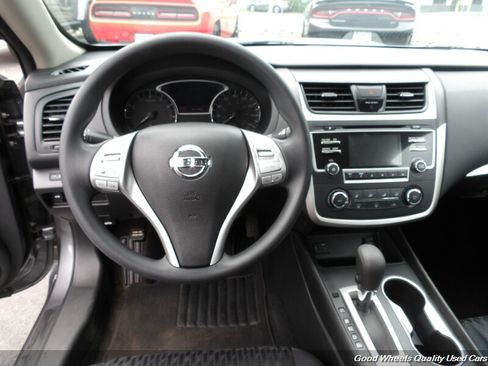 Used 2017 Nissan Altima 2.5 S w/ Power Driver Seat Package FWD image 15