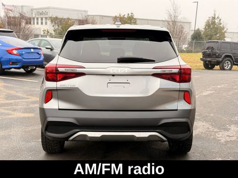 Used 2022 Kia Seltos LX image 6