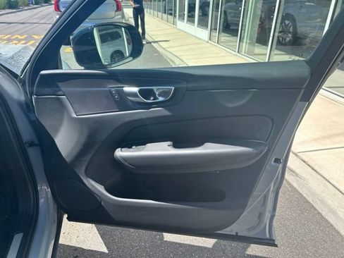 Certified 2025 Volvo XC60 B5 Plus AWD/4WD image 14