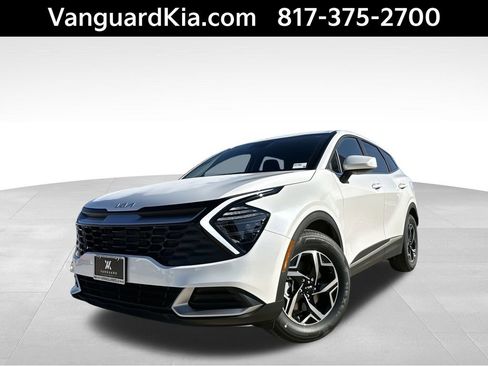 Certified 2025 Kia Sportage LX image 1