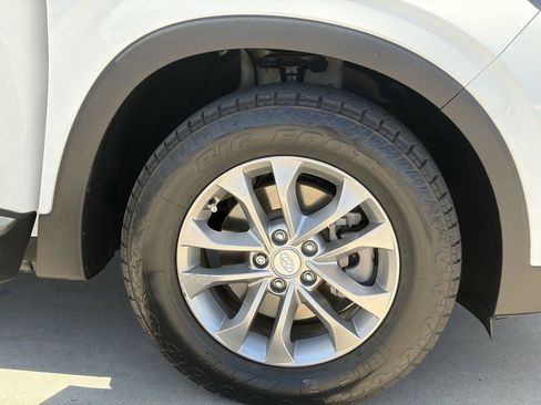 Used 2019 Hyundai Santa Fe SE FWD image 11