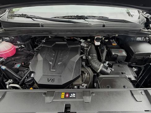 Used 2024 Kia Carnival EX FWD image 35