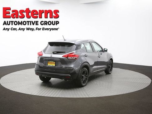 Used 2020 Nissan Kicks SR FWD image 37
