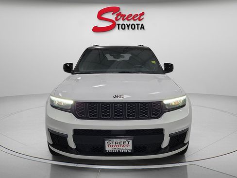 Used 2025 Jeep Grand Cherokee L Summit w/ Advanced Protech Group IV AWD/4WD image 6